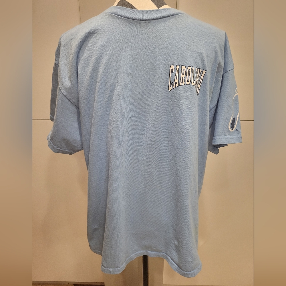 Men's Carolina Tar Heels Size Large Tshirt